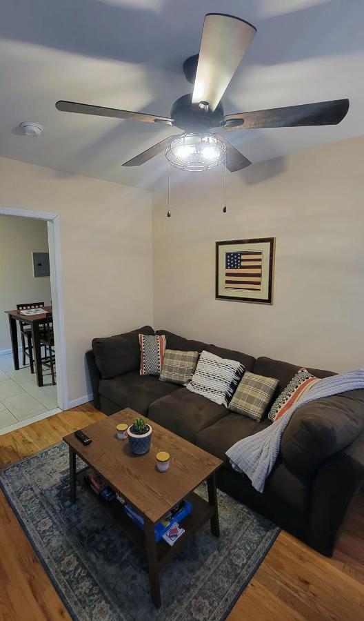 Bright & Cozy East Williamsburg 2 Bedroom ニューヨーク エクステリア 写真